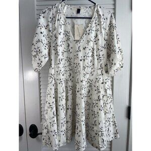 Universal Threads	White Floral Short Fit and Flare Dress Women's Size S NWT